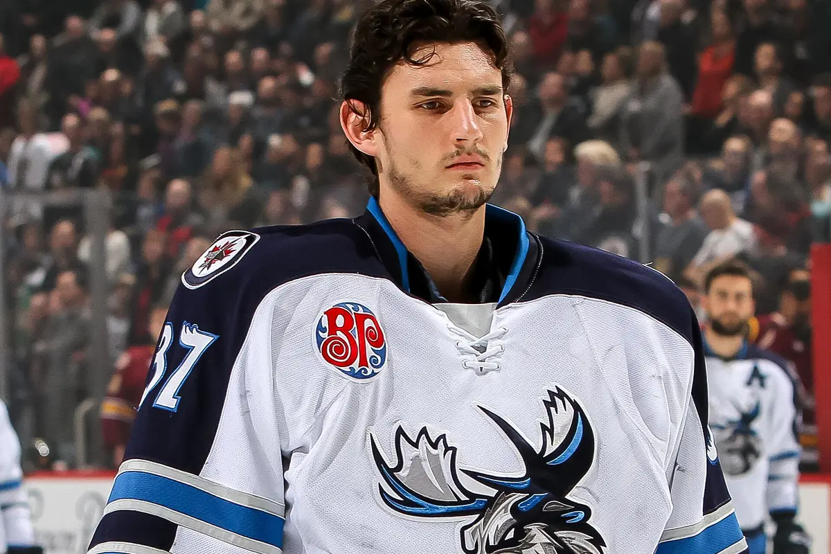 Connor Hellebuyck
